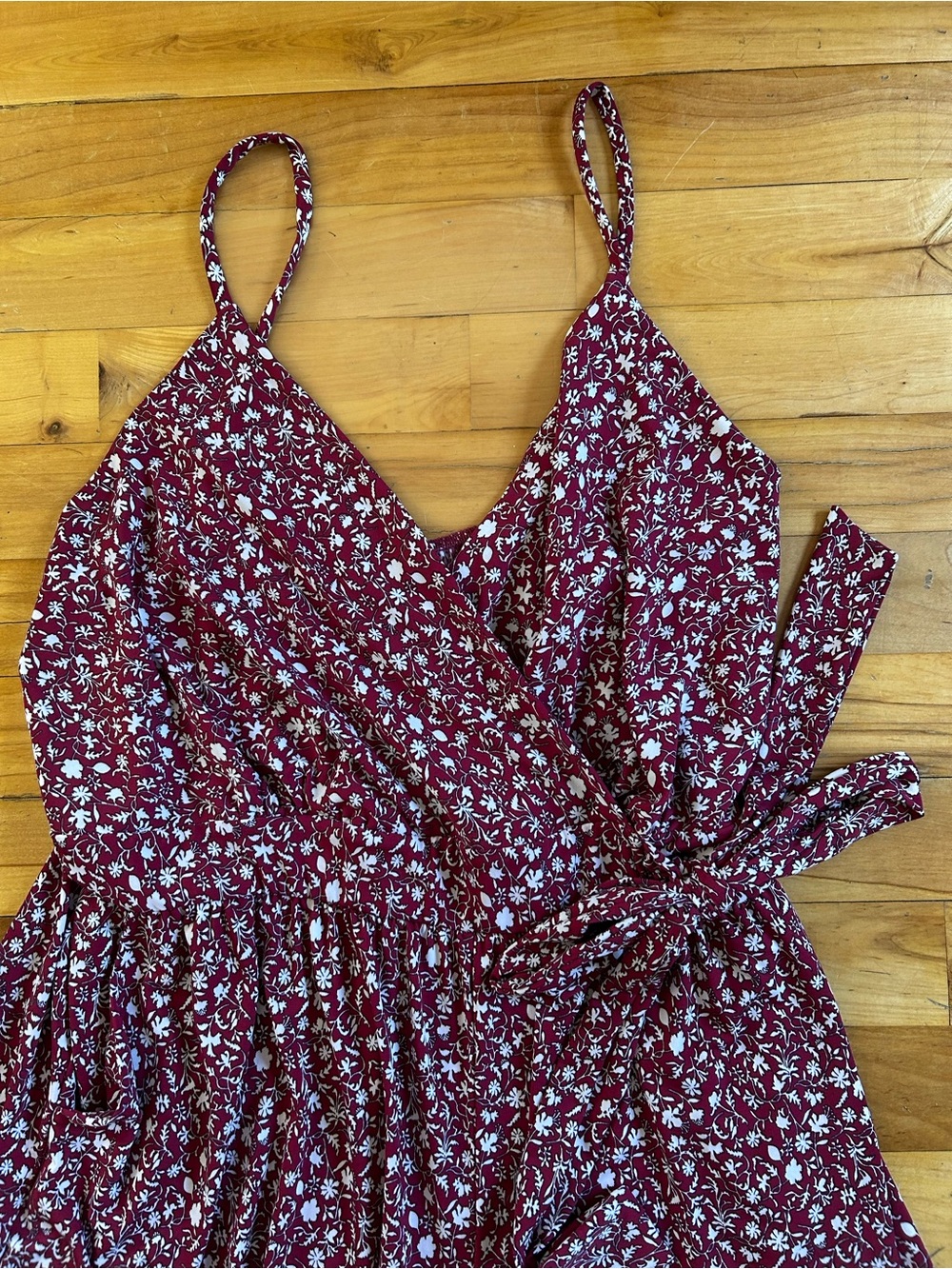 Kaileigh - Sleeveless Floral Jumpsuit in Burgundy - Size 2X - Picture 2 of 4